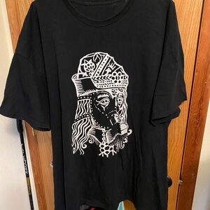 Black Men’s XXL Vlad The Impaler (Dracula) In a Gas Mask T-Shirt